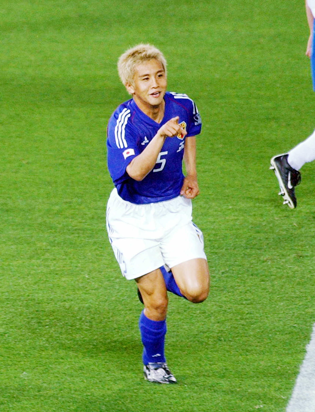 W杯韓国・日本大会　ロシア戦で先制ゴールを決めた稲本潤一（2002年6月9日撮影）