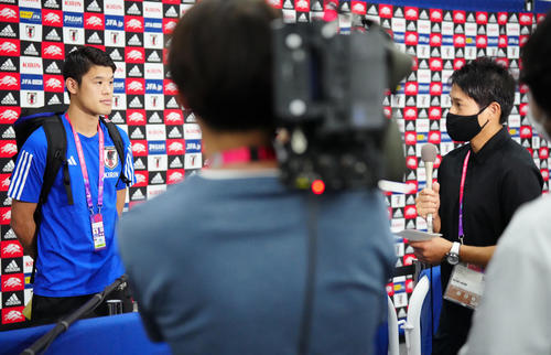 W杯】本田圭佑が報ステ特別ゲストで内田篤人さんと共演 将来の日本代表