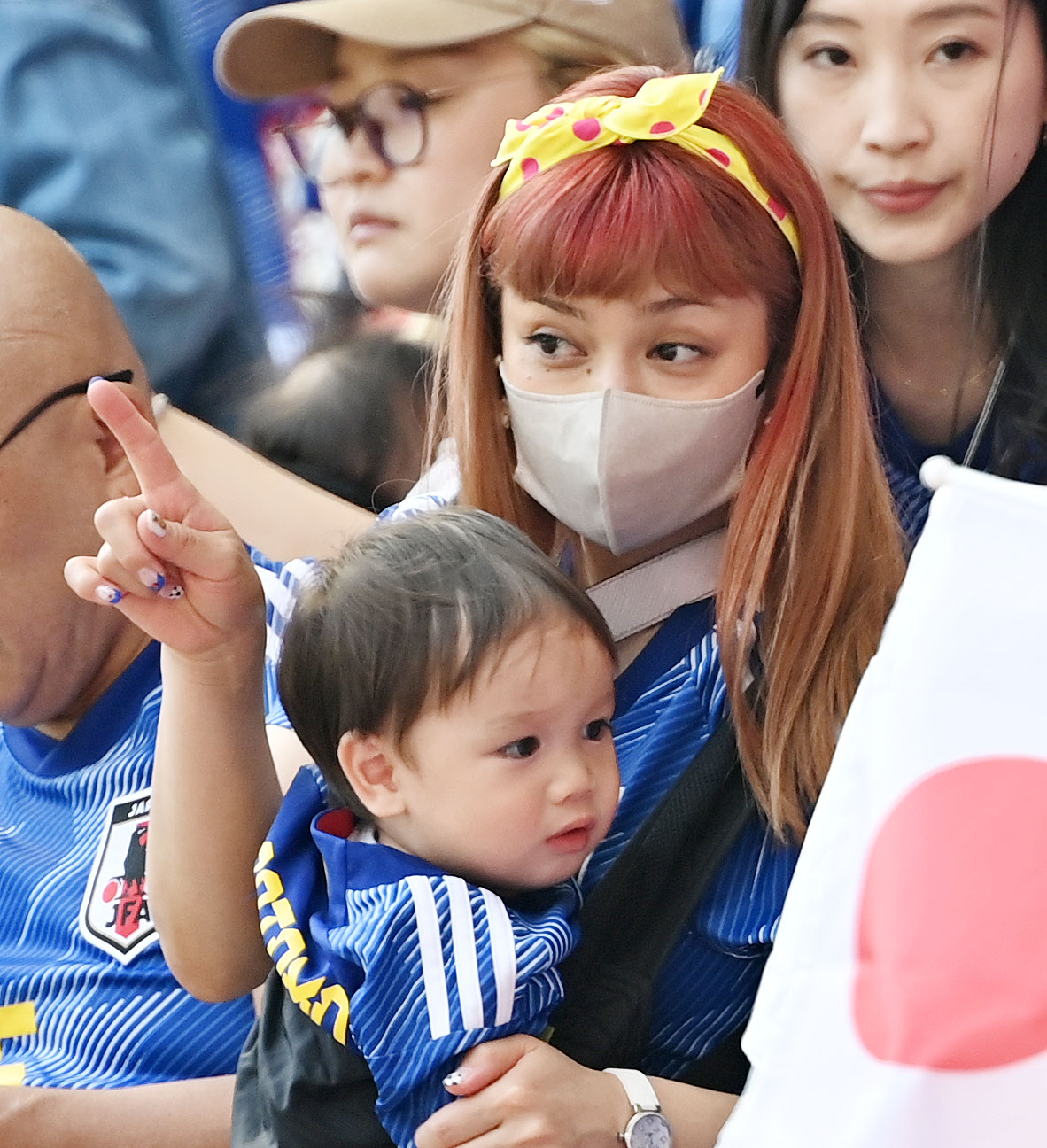 日本対コスタリカ　試合を観戦する平愛梨（撮影・横山健太）
