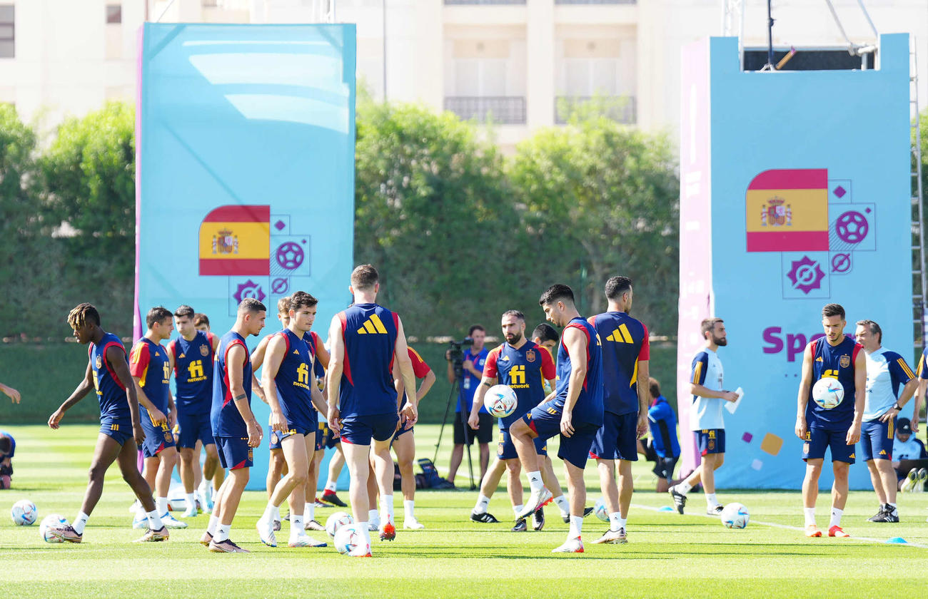 練習に臨むスペインの選手たち（撮影・江口和貴）
