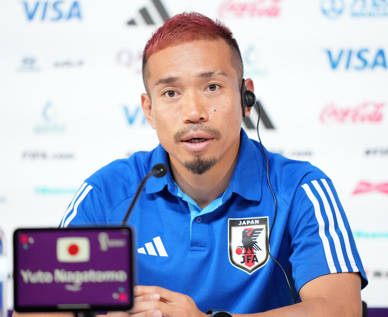 クロアチア戦に向け意気込みを語る日本代表長友（撮影・横山健太）