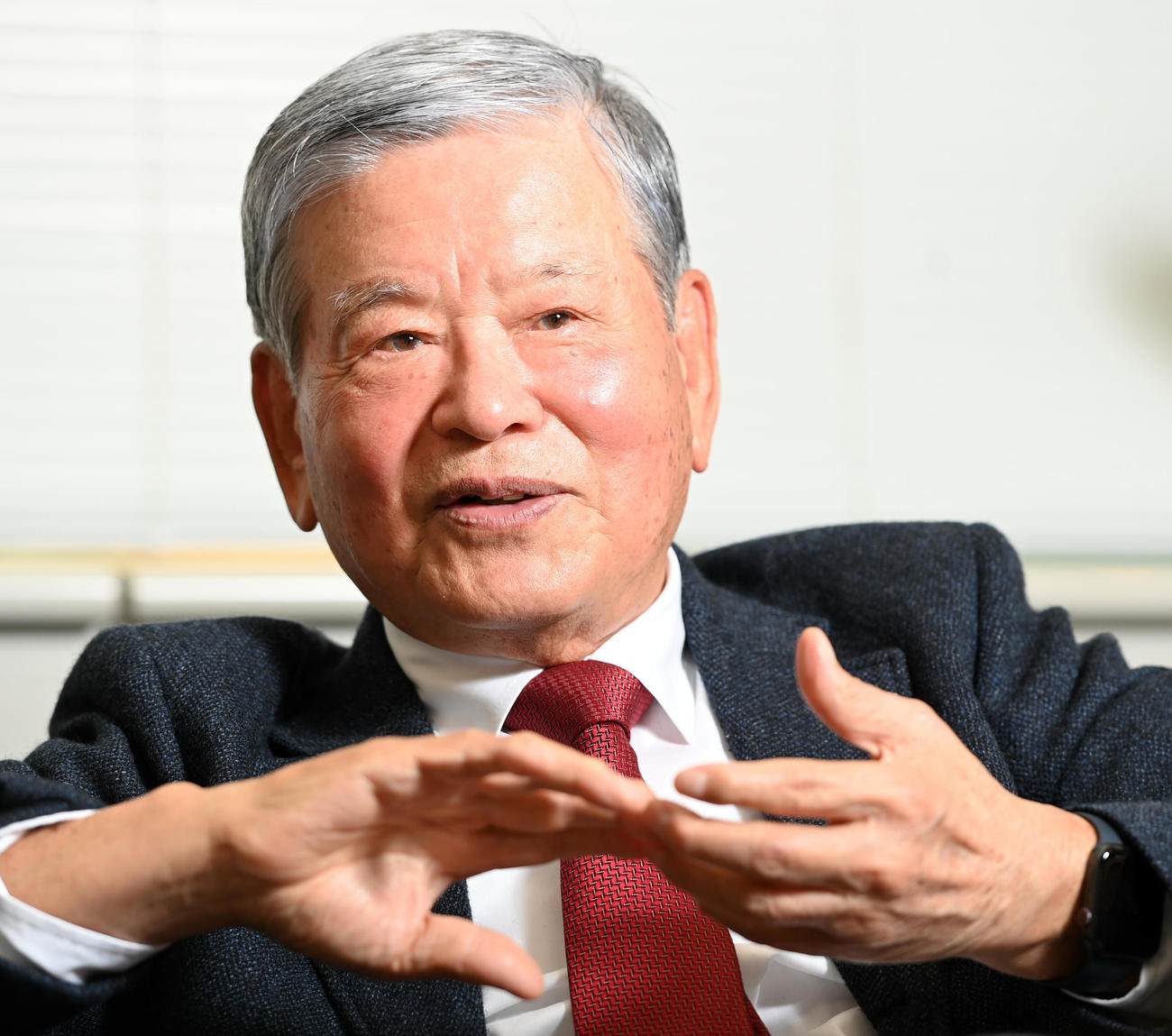 21年、12月21日、インタビューに答える川淵三郎氏