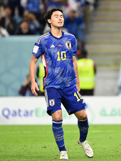 日本対クロアチア　PK戦、シュートを止められる南野（撮影・横山健太）