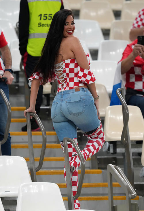 アルゼンチン対クロアチア　クロアチア・サポーターのイワナ・ノールさん（撮影・パオロ　ヌッチ）