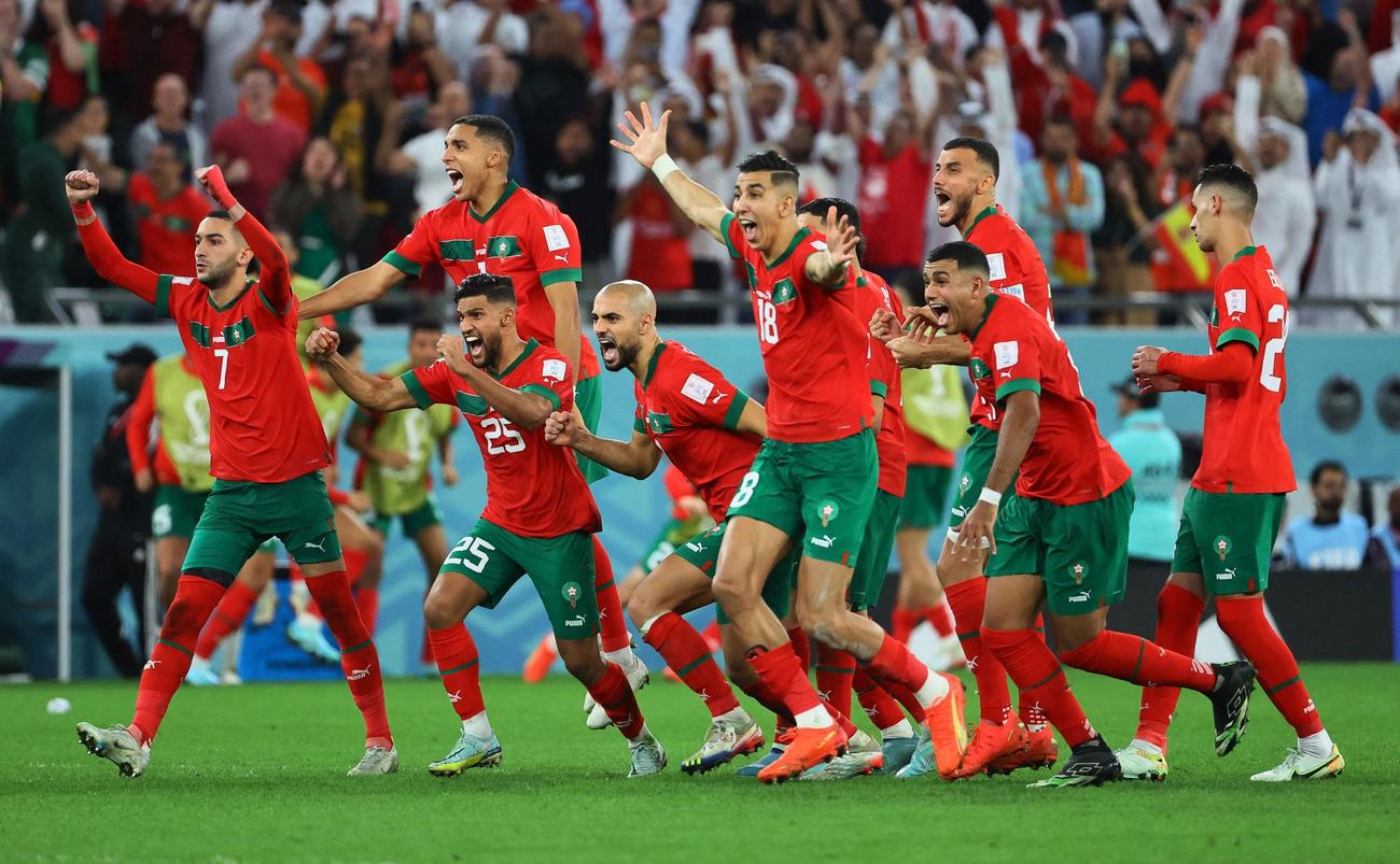 PK戦で勝利歓喜するモロッコの選手（ロイター）