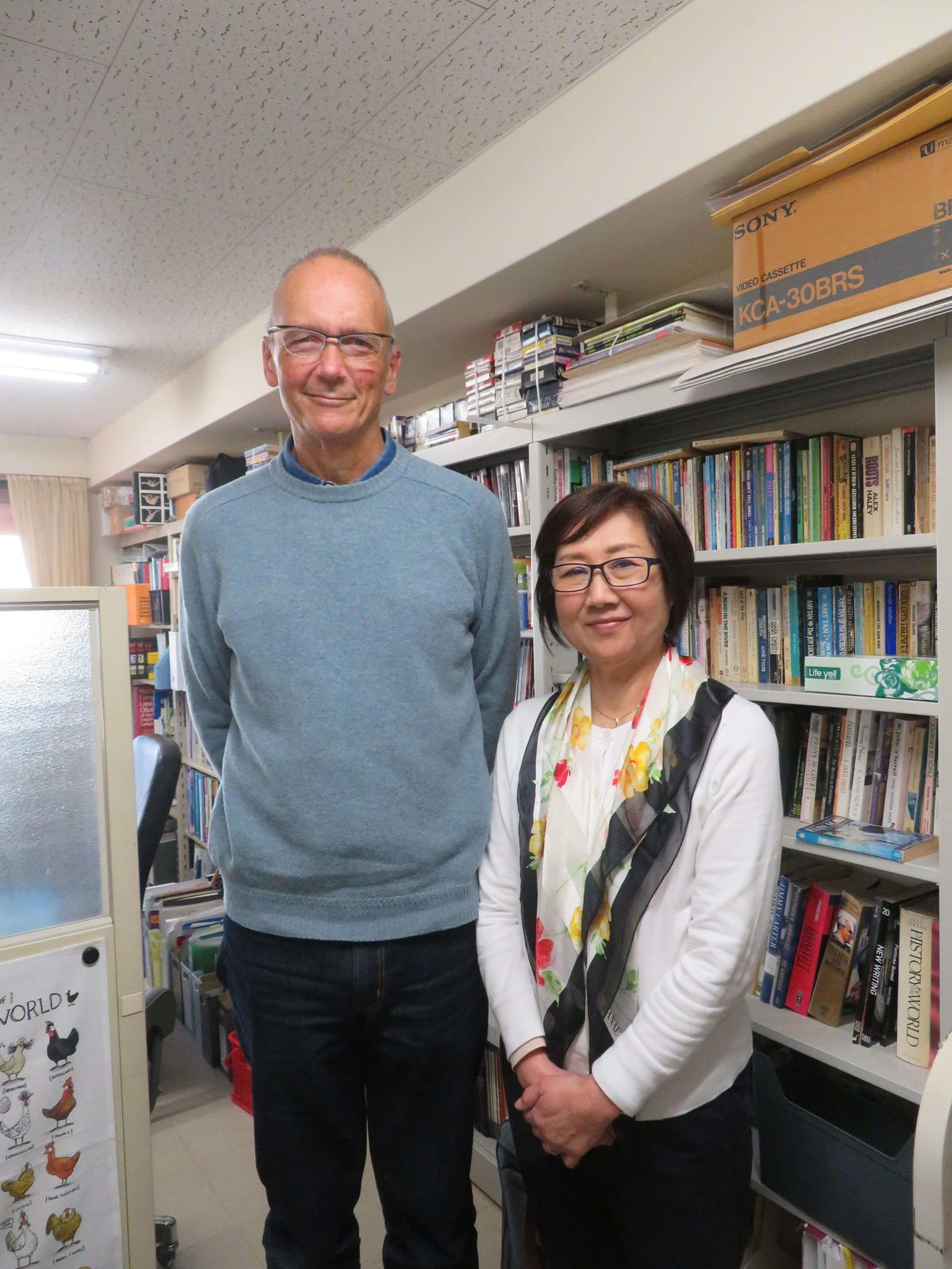 日本代表GKシュミット・ダニエルの父ケネスさん（左）と母登代子さん（撮影・磯綾乃）
