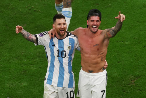 ｗ杯 メッシ ファンハール監督をボロクソ 背の高い選手を置いてロングボールを蹴っただけ カタール22 日刊スポーツ