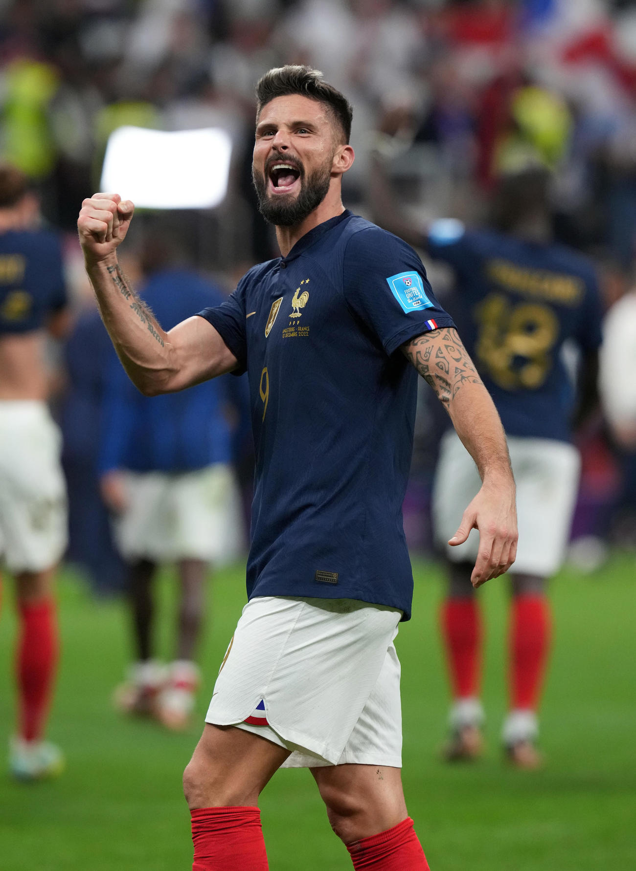 イングランド対フランス　イングランドに勝利し、ガッツポーズを見せるフランス・ジルー（撮影・パオロ　ヌッチ）