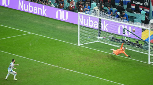 W杯】メッシ今大会5ゴールで得点ランキング1位並ぶ 通算11得点で