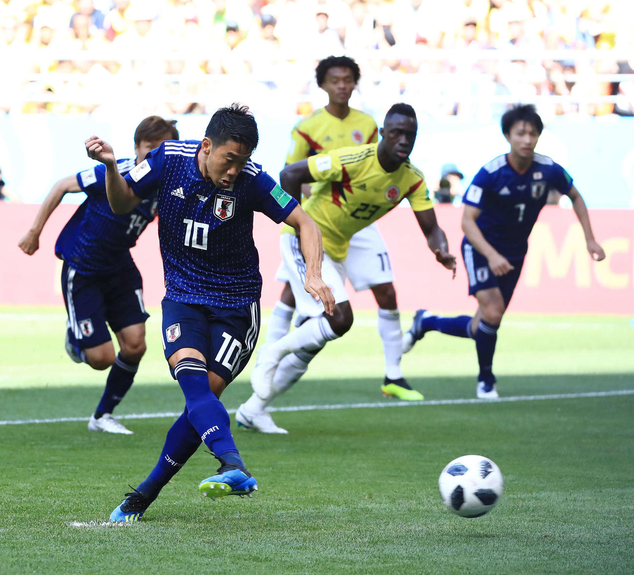 W杯ロシア大会のコロンビア戦でPKを決める香川