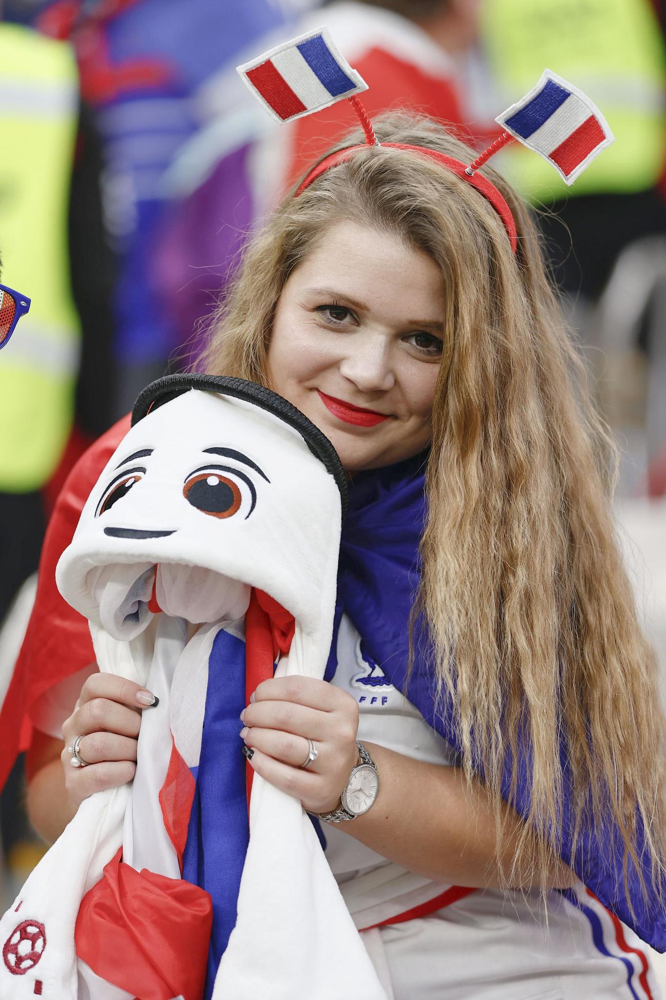 アルゼンチンとの決勝戦に駆けつけたフランスサポーターの女性（共同）