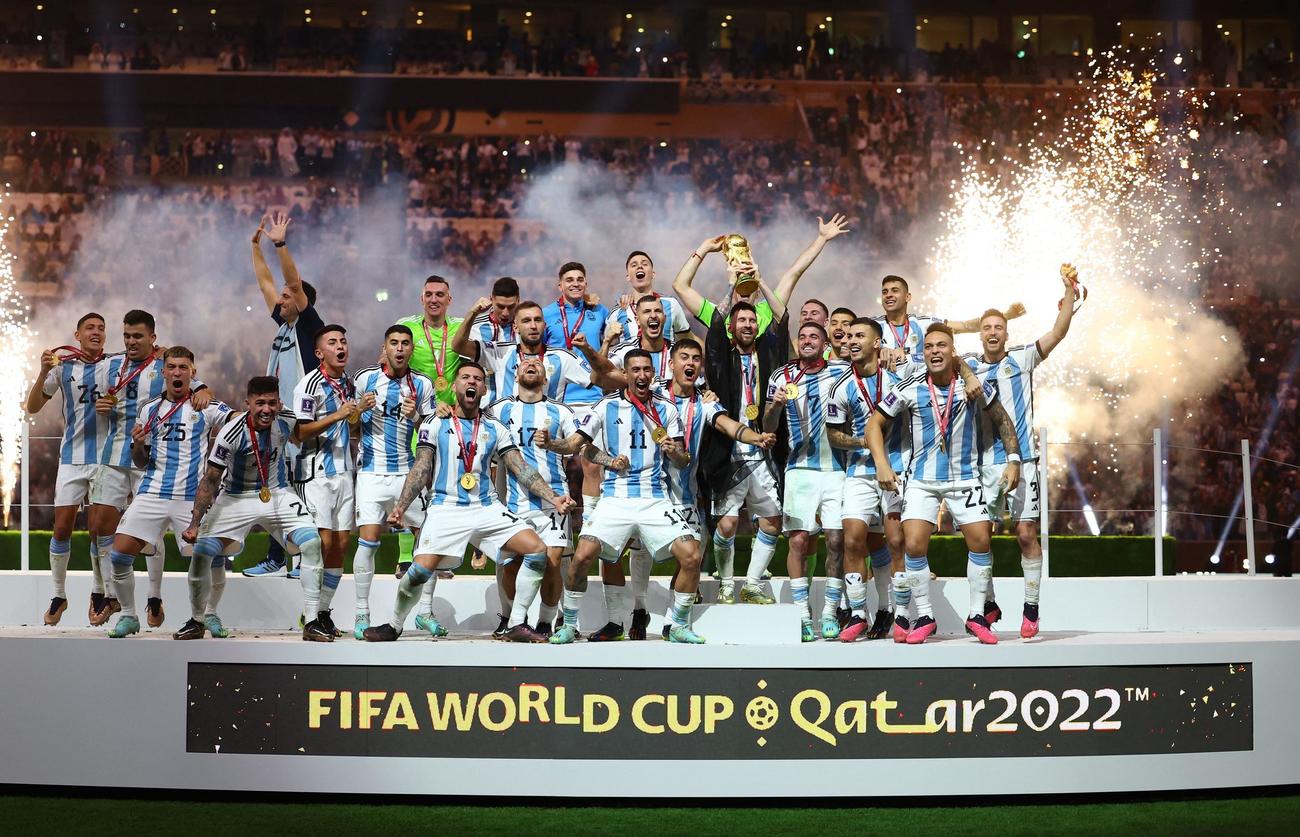36年ぶりのW杯を制し歓喜のアルゼンチンイレブン（ロイター）