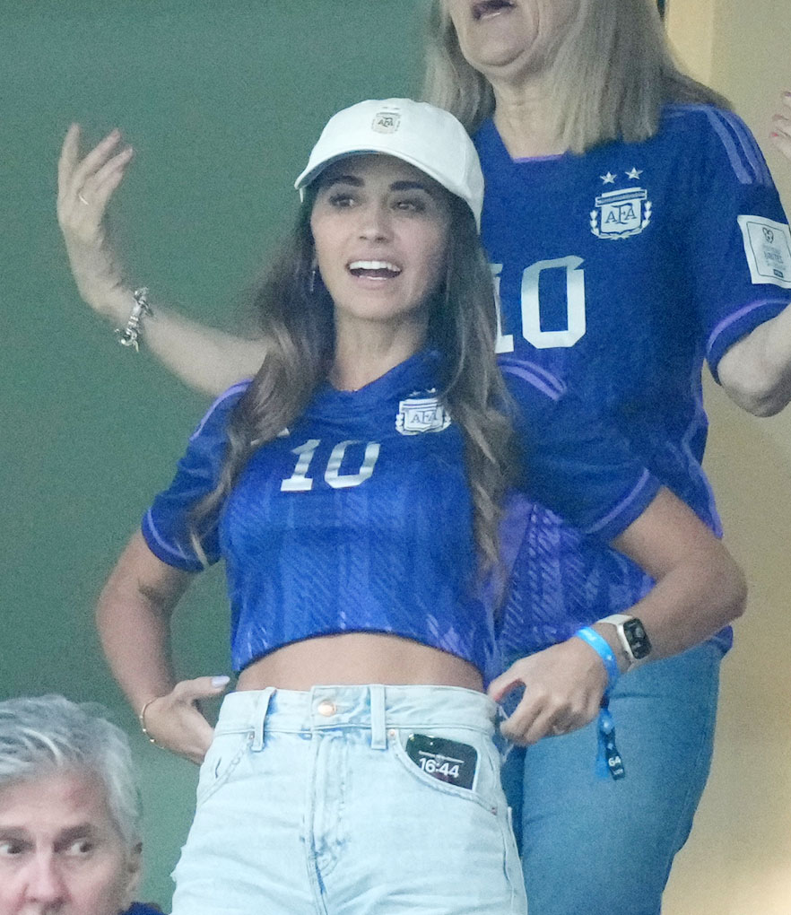 アルゼンチン対フランス　試合を観戦するアルゼンチン代表リオネル・メッシの妻のアントネラさん（撮影・横山健太）