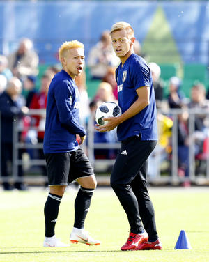 長友 彼の言葉は重みが 誕生会で本田の話にジーン 日本代表 日刊スポーツ