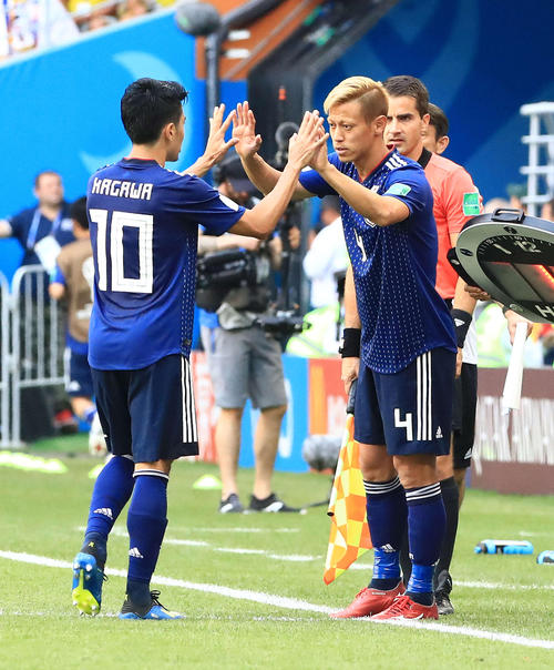 本田圭佑がピッチに（撮影・江口和貴）