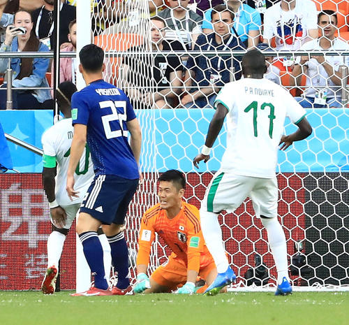 日本対セネガル　前半、マネに先制点を許すＧＫ川島（撮影・江口和貴）