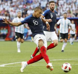 メッシ泣かせた19歳エムバペ 仏の超新星の伝説 海外サッカー 日刊スポーツ