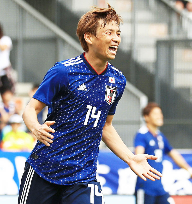 【希少タグ付き】 日本代表 シャツ（2018ロシアW杯 乾貴士） 乾貴士は元気に始動、W杯の疲れは「全然大丈夫」 - 日本代表 : 日刊