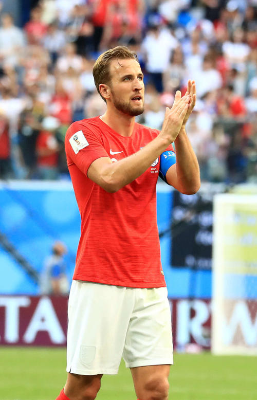 ベルギー対イングランド　試合後、あいさつするイングランド・ケーン（撮影・江口和貴）