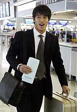 練習参加のため、オランダに向け出発した名古屋ＭＦ本田