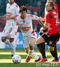 都内でサッカー教室を開催するルマンＭＦ松井大輔