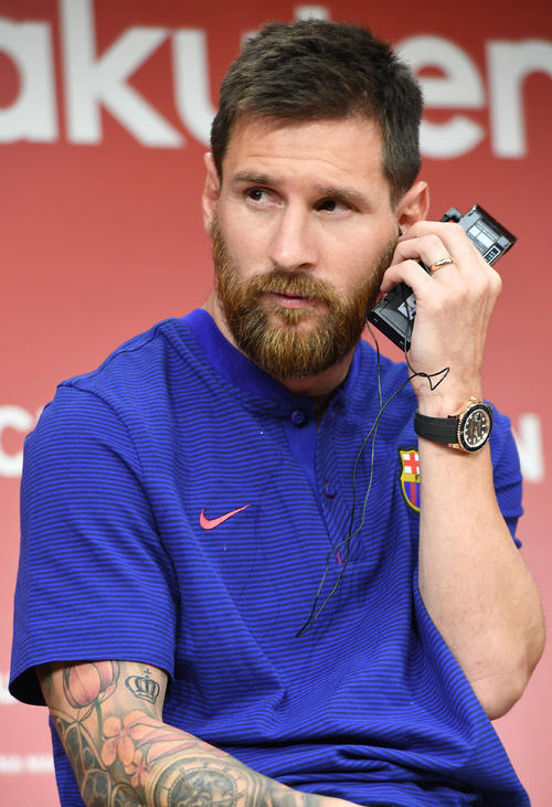 サッカー ユニフォーム 白 かっこいい