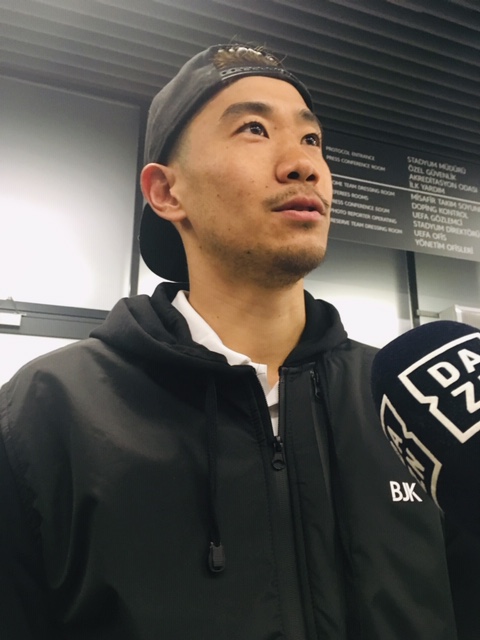 首位バシャクシェヒルに勝利後、取材に応じたベシクタシュMF香川（撮影・オルムシュ由香通信員）