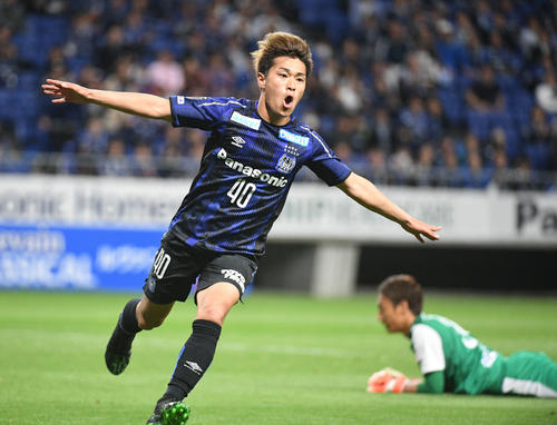 食野亮太郎