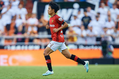 バレンシア対マジョルカ　後半、途中出場でスペインリーグデビューを果たすマジョルカ久保（撮影・PIKO）
