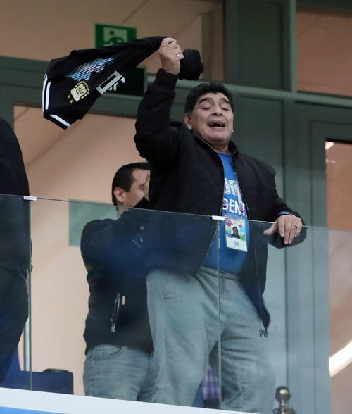 神の手 ５人抜き ゴール マラドーナ氏写真館 海外サッカーライブ速報写真ニュース 日刊スポーツ