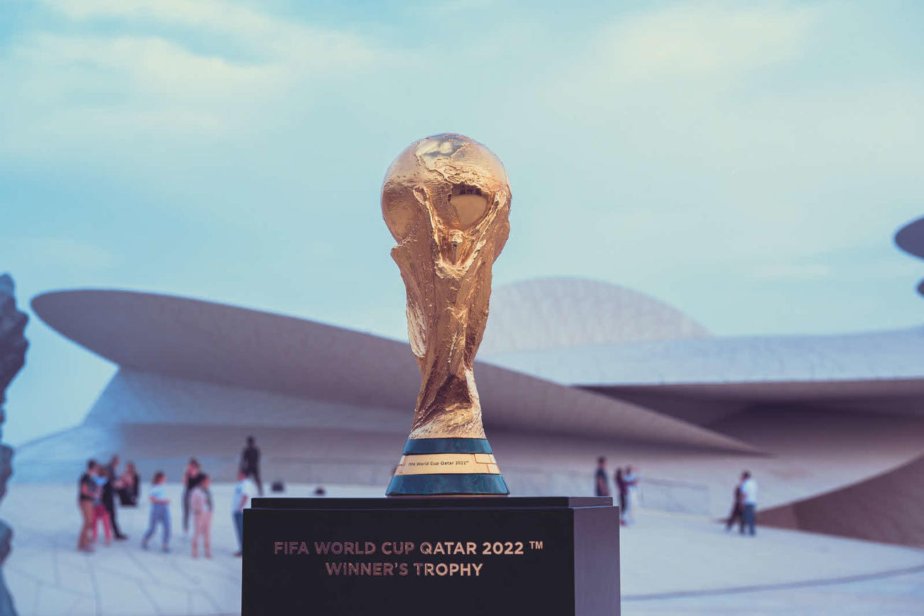 W杯のトロフィー