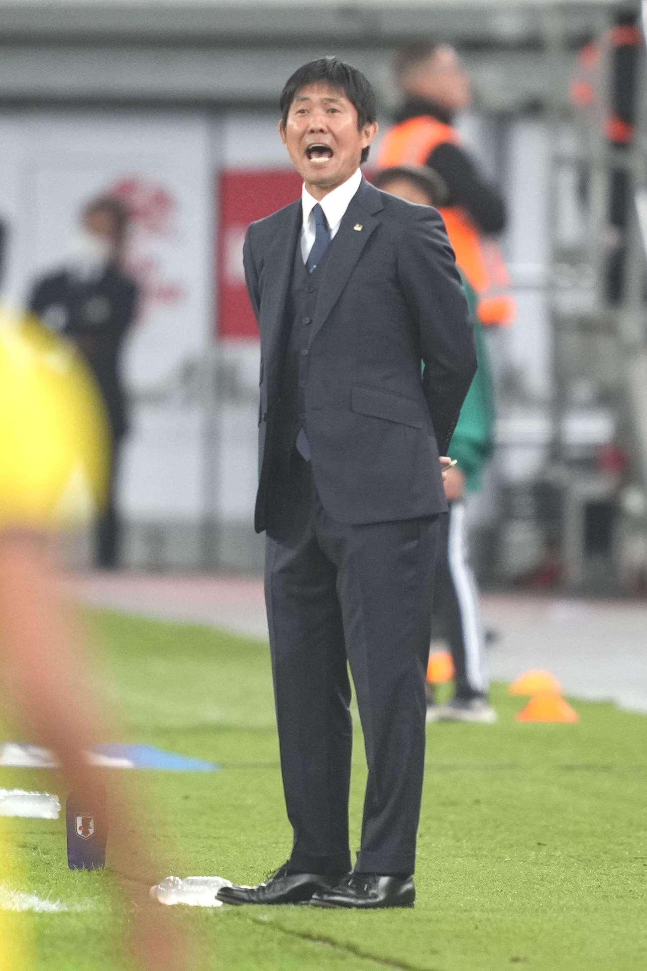 22年9月27日　日本対エクアドル　選手に指示を出す森保監督（撮影・パオロ　ヌッチ）