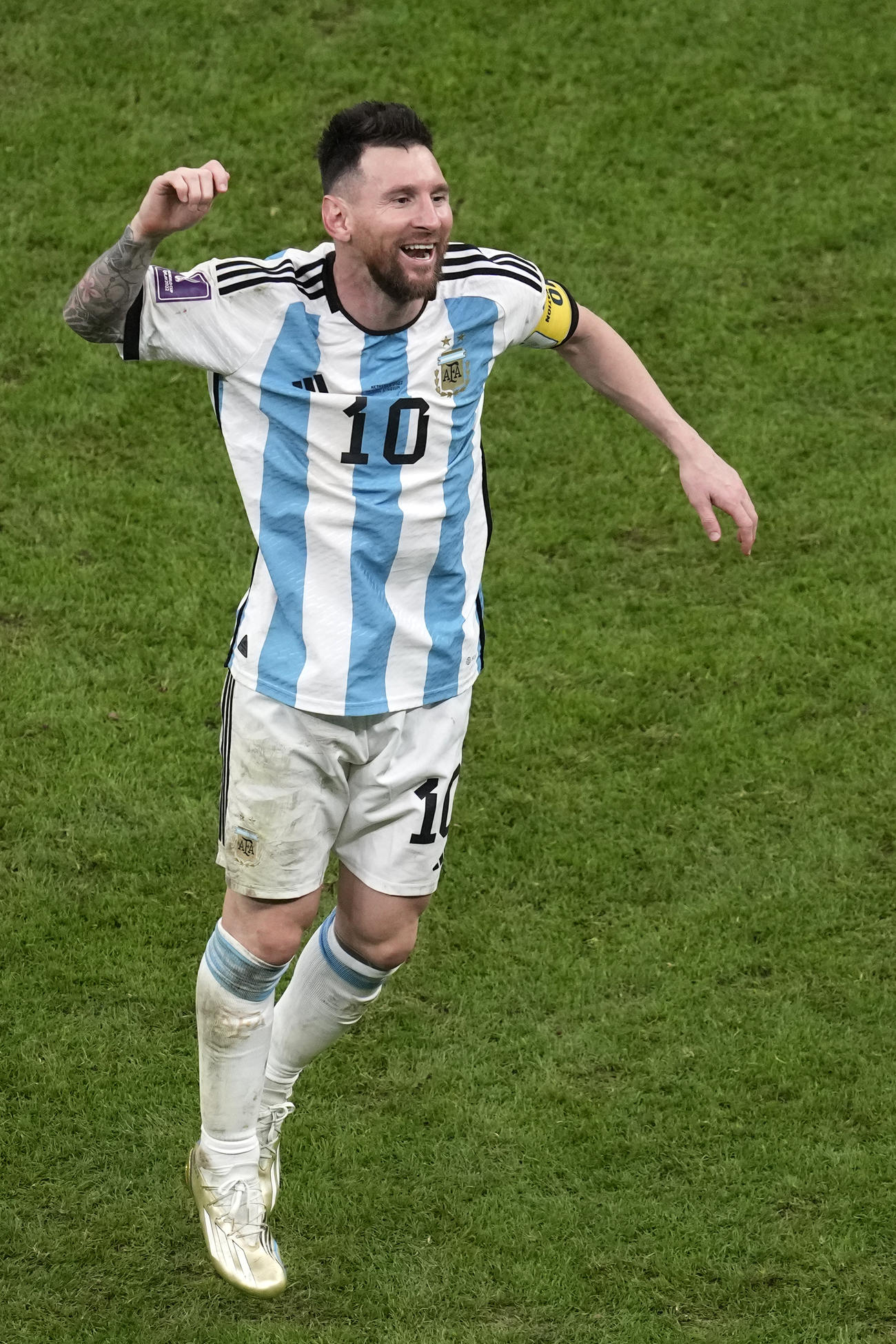 W杯準々決勝　勝利を喜ぶアルゼンチンのリオネル・メッシ（AP）