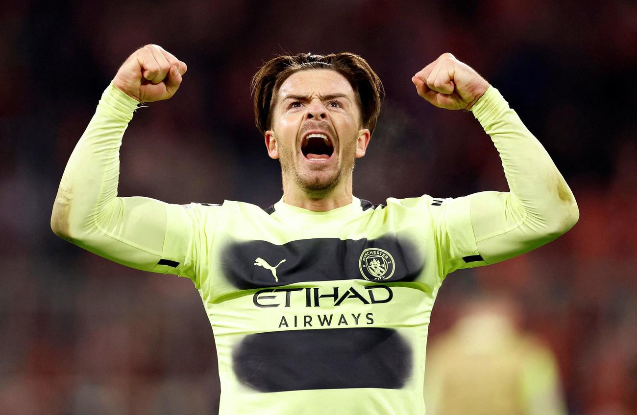 2戦合計でバイエルンに勝利し、祝福するマンチェスター・シティーFWグリーリッシュ（ロイター）