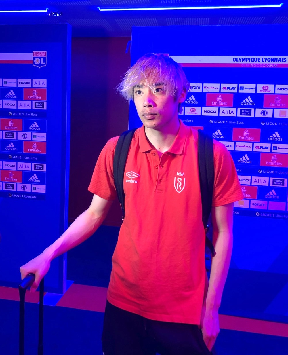 敵地リヨン戦を終え、取材に応じるスタッド・ランスの日本代表MF伊東純也