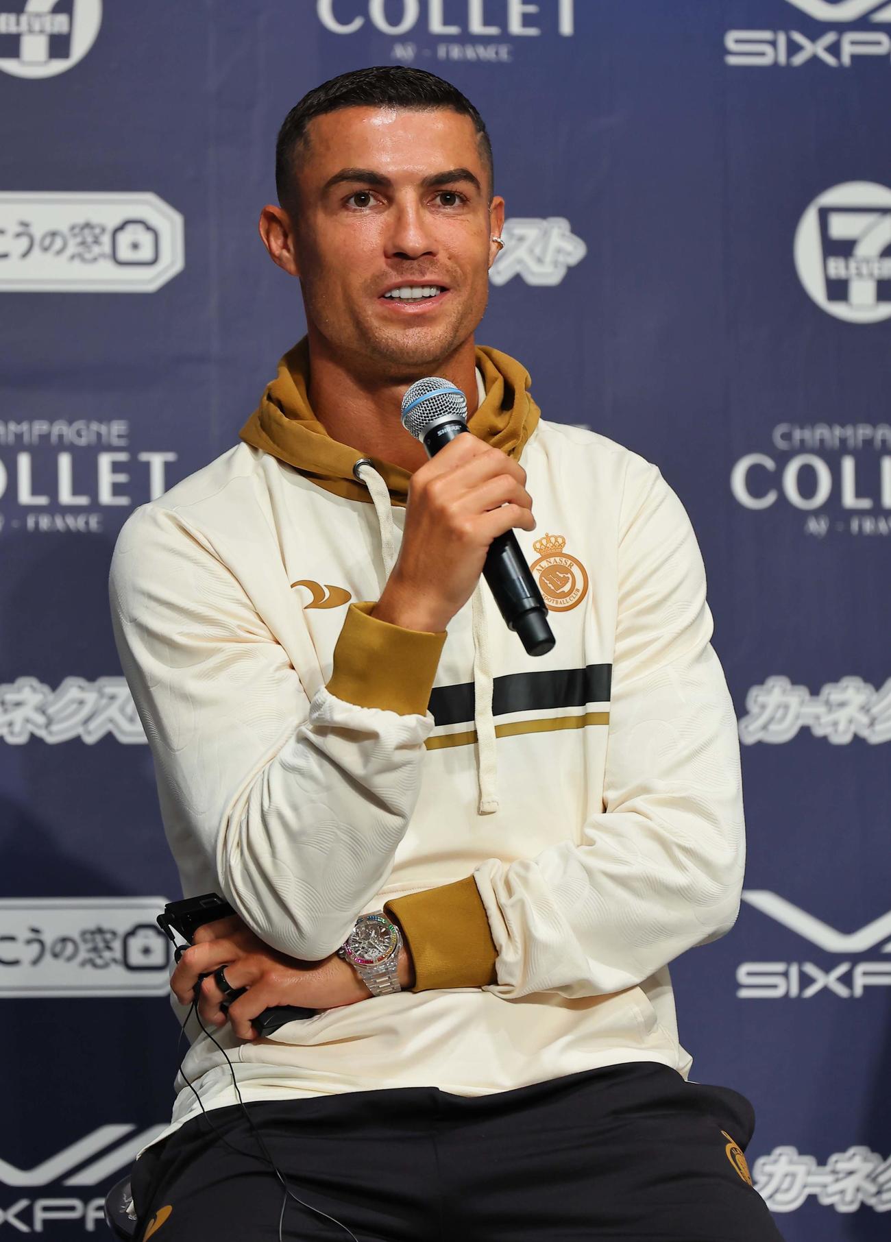 アル・ナスル来日会見で笑顔を見せるC・ロナウド（撮影・上田博志）
