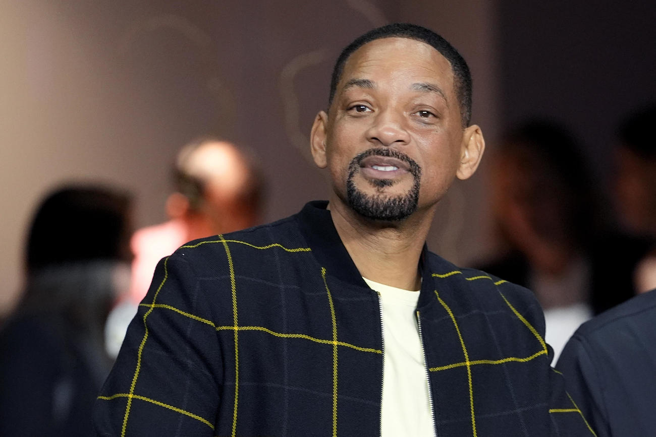 観戦する俳優ウィル・スミス（AP）