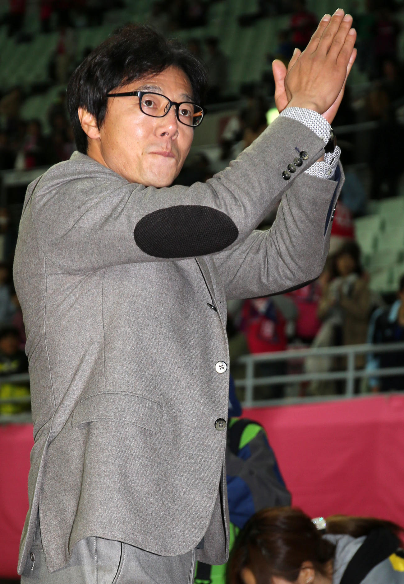 浦項監督時代の黄善洪氏（14年4月）