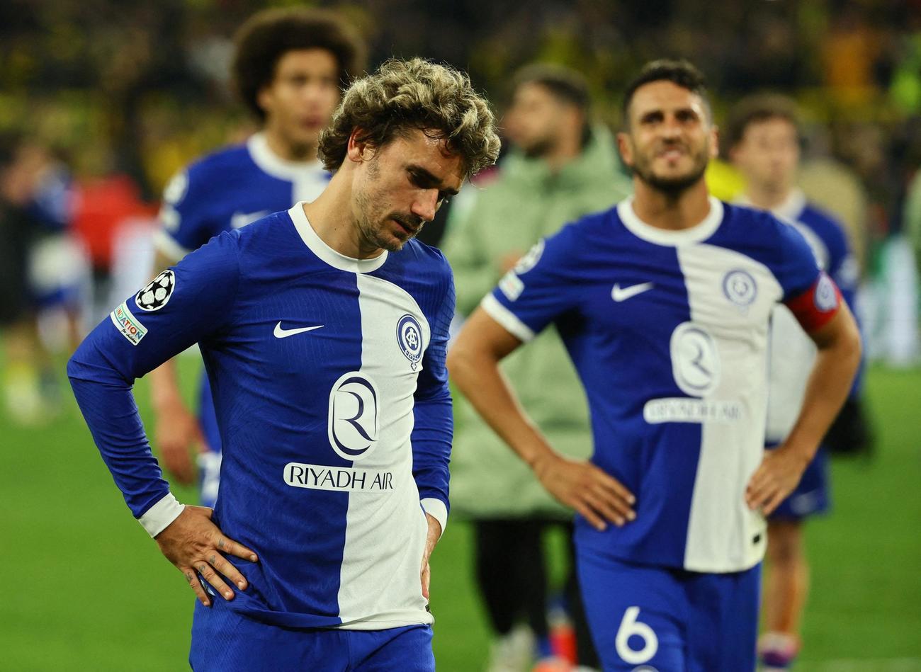 試合後に落胆した表情を浮かべるグリーズマン（ロイター）