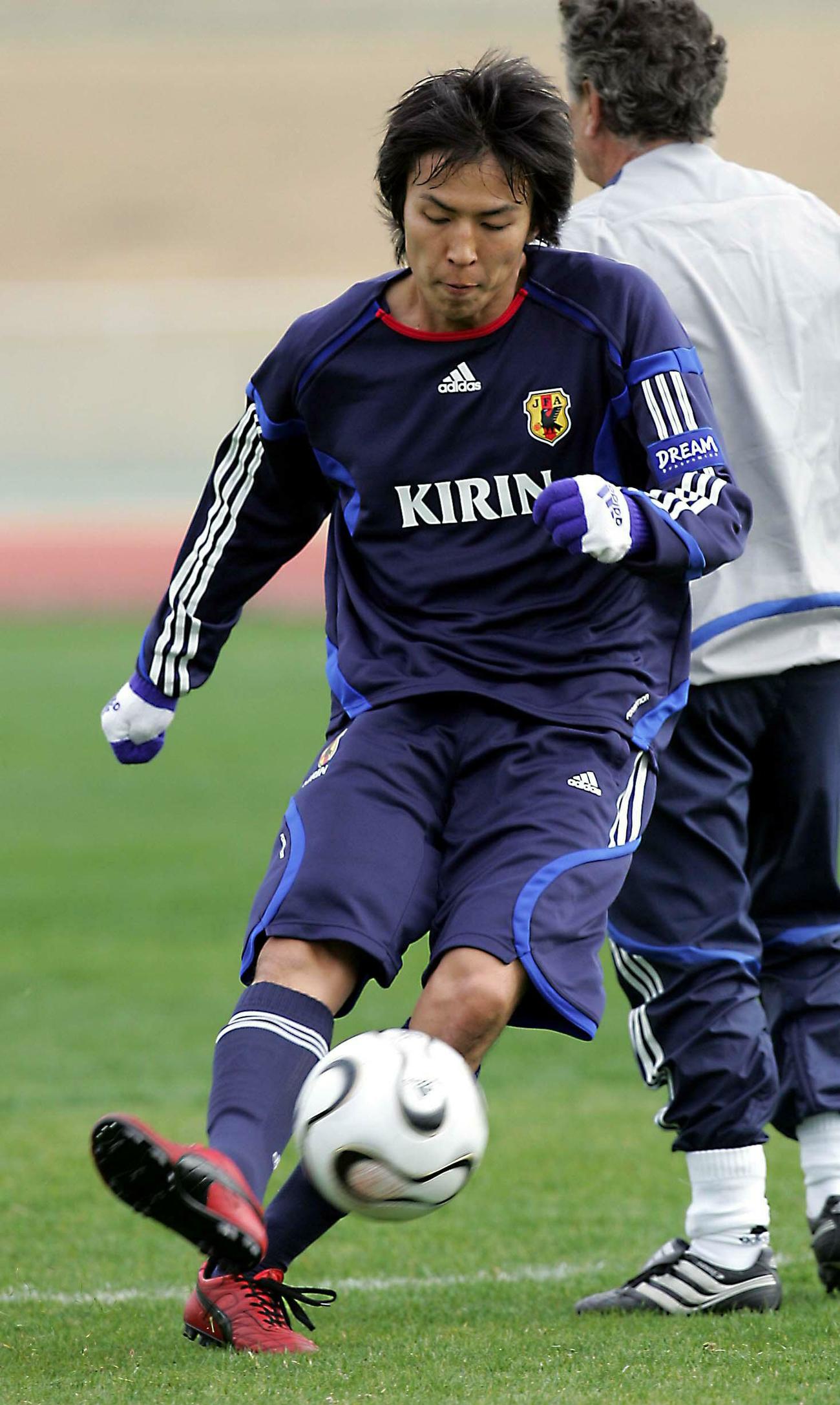 日本代表宮崎合宿5日目　シュート練習をする長谷部誠（2006年2月2日撮影）
