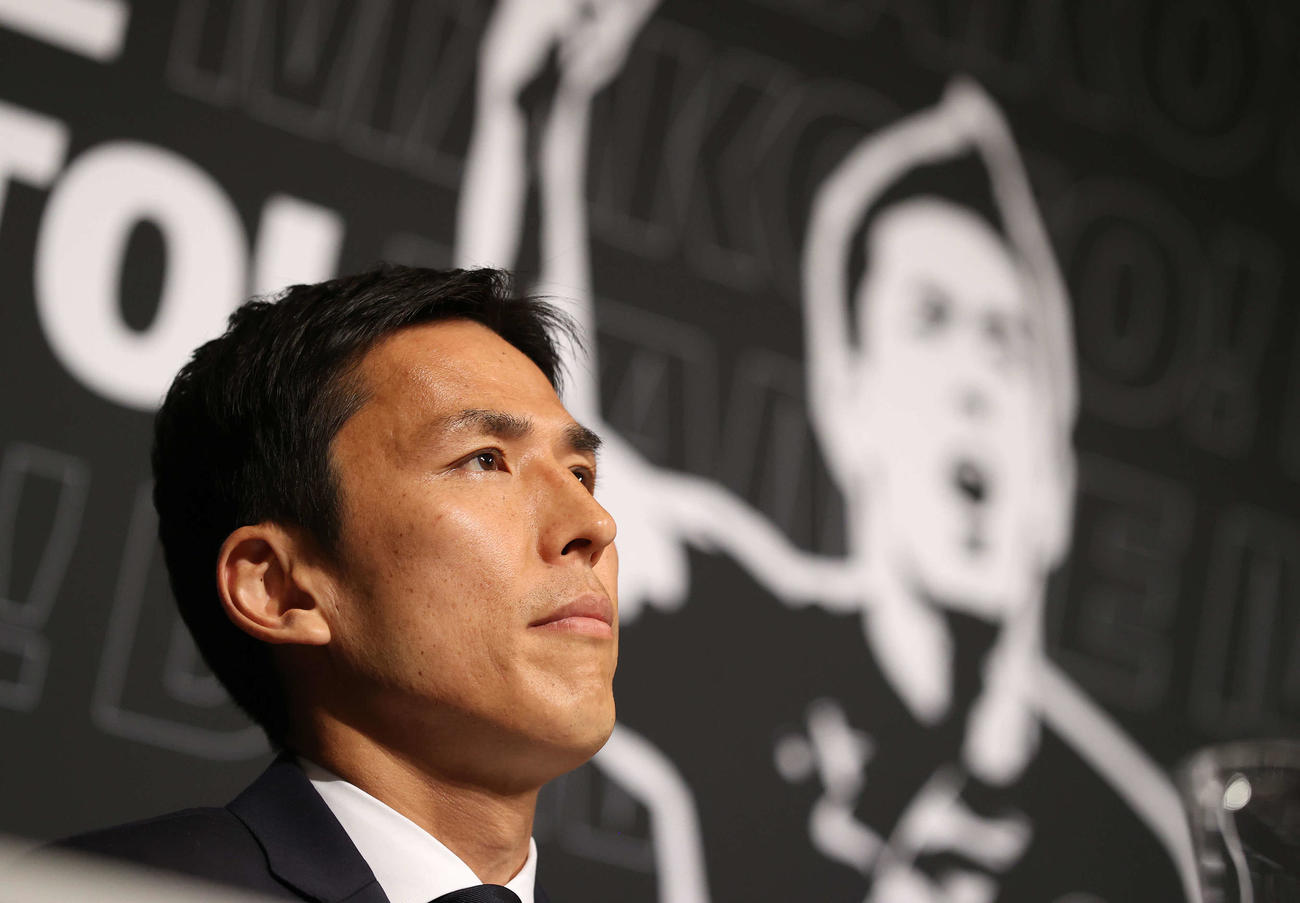 引退会見に臨んだサッカー元日本代表の長谷部（撮影・河野匠）