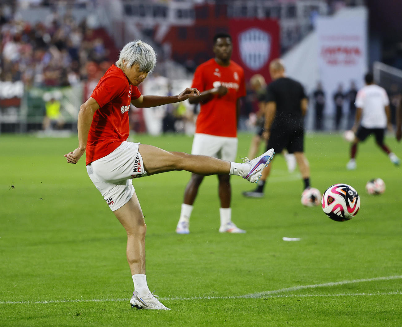 神戸対スタッド・ランス　練習するスタッド・ランス伊東（撮影・藤尾明華）