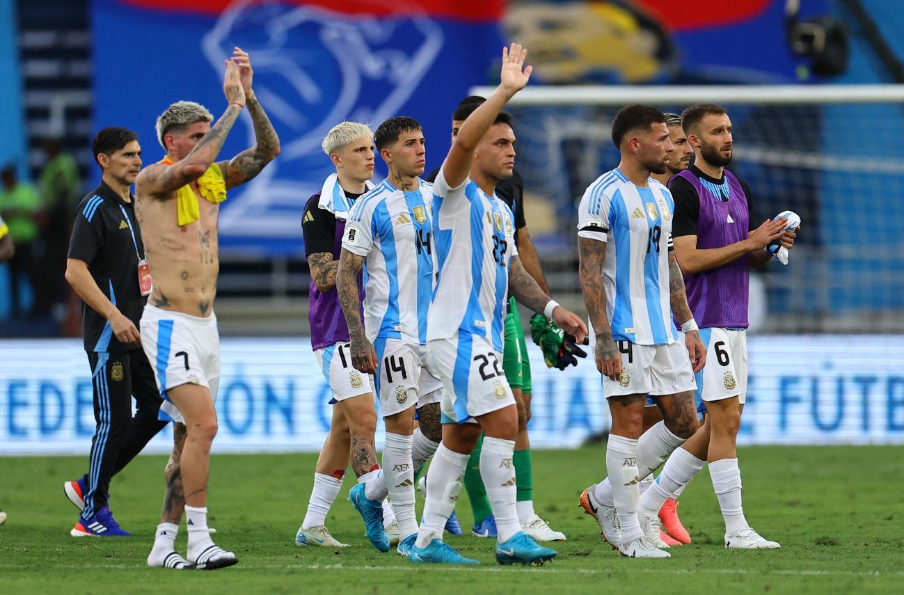 試合に敗れたアルゼンチン代表（ロイター）