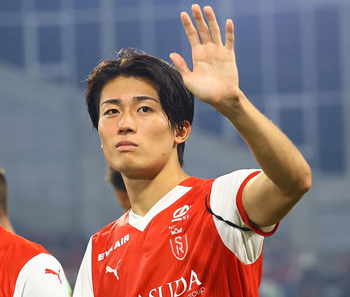 Sランス中村敬斗が止まらない！4試合連続ゴールにアシスト記録 伊東