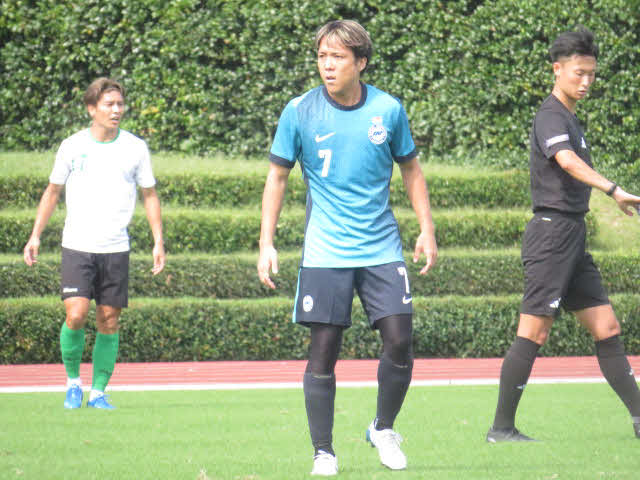 シンガポール代表としてプレーする元Jリーガーの仲村京雅