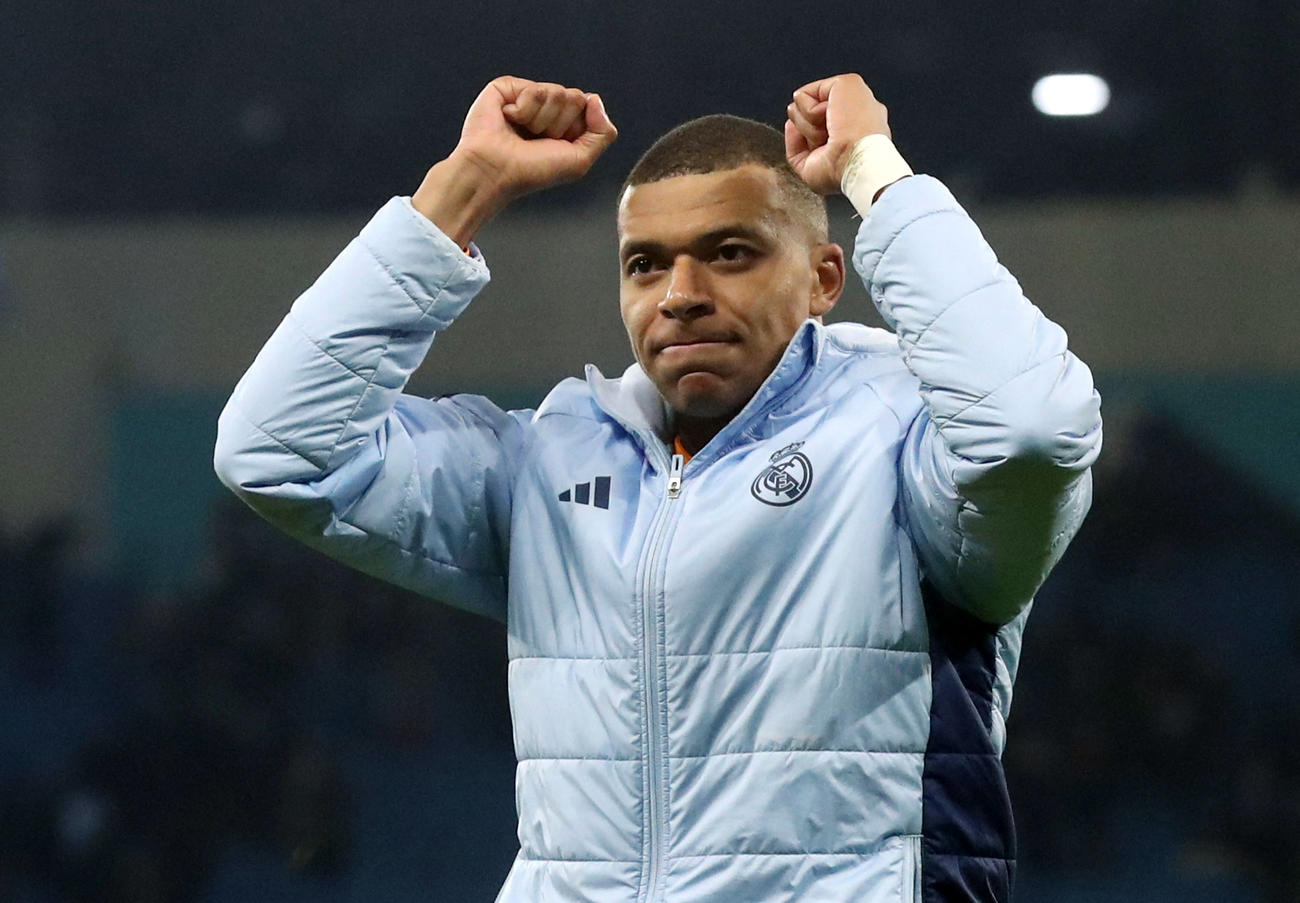 勝利に喜ぶレアル・マドリードのエムバペ（ロイター）