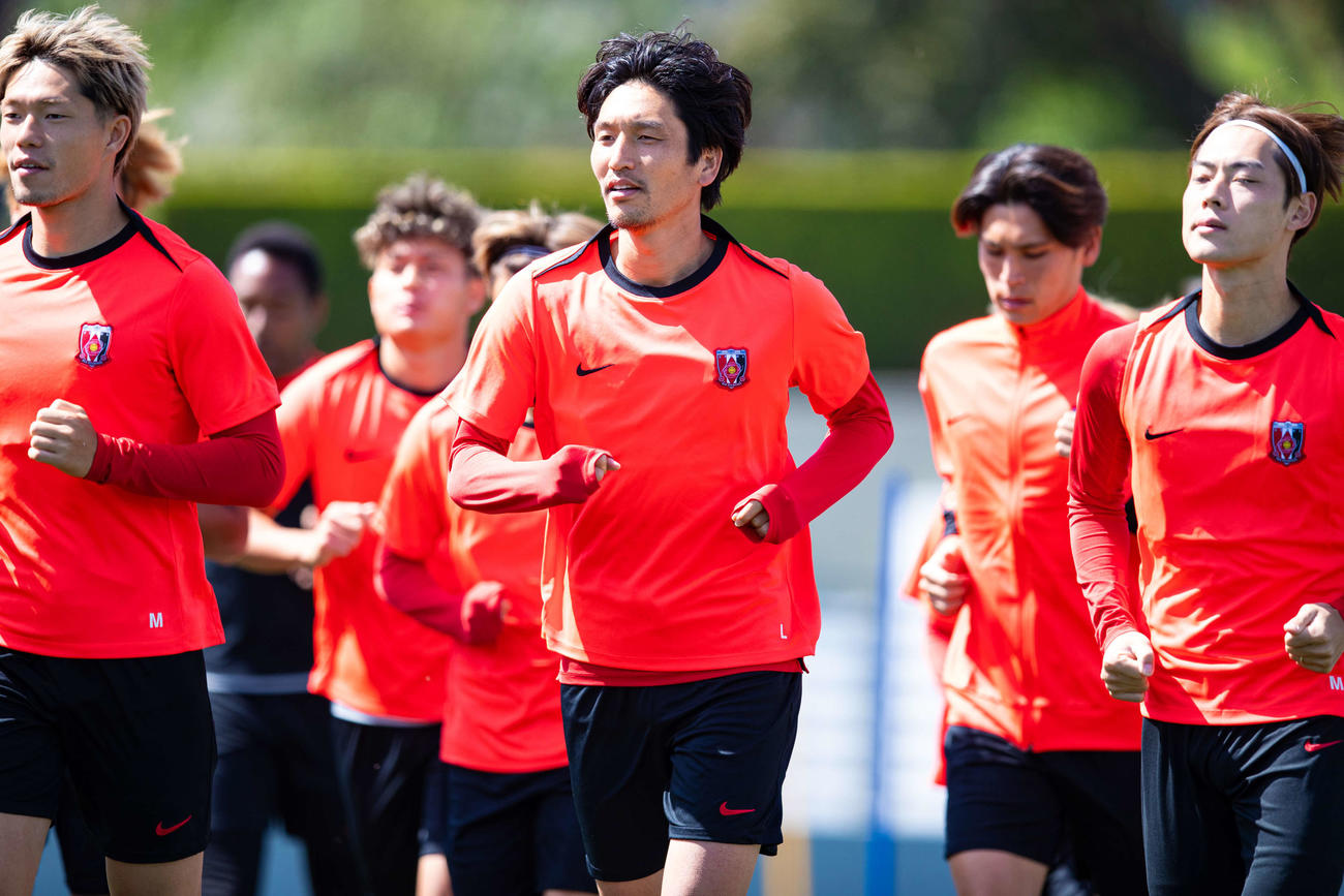 6月12日（日本時間13日）、米オレゴン州ポートランドで練習に励む原口元気（中央）ら浦和の選手たち（（C）URAWA REDS）