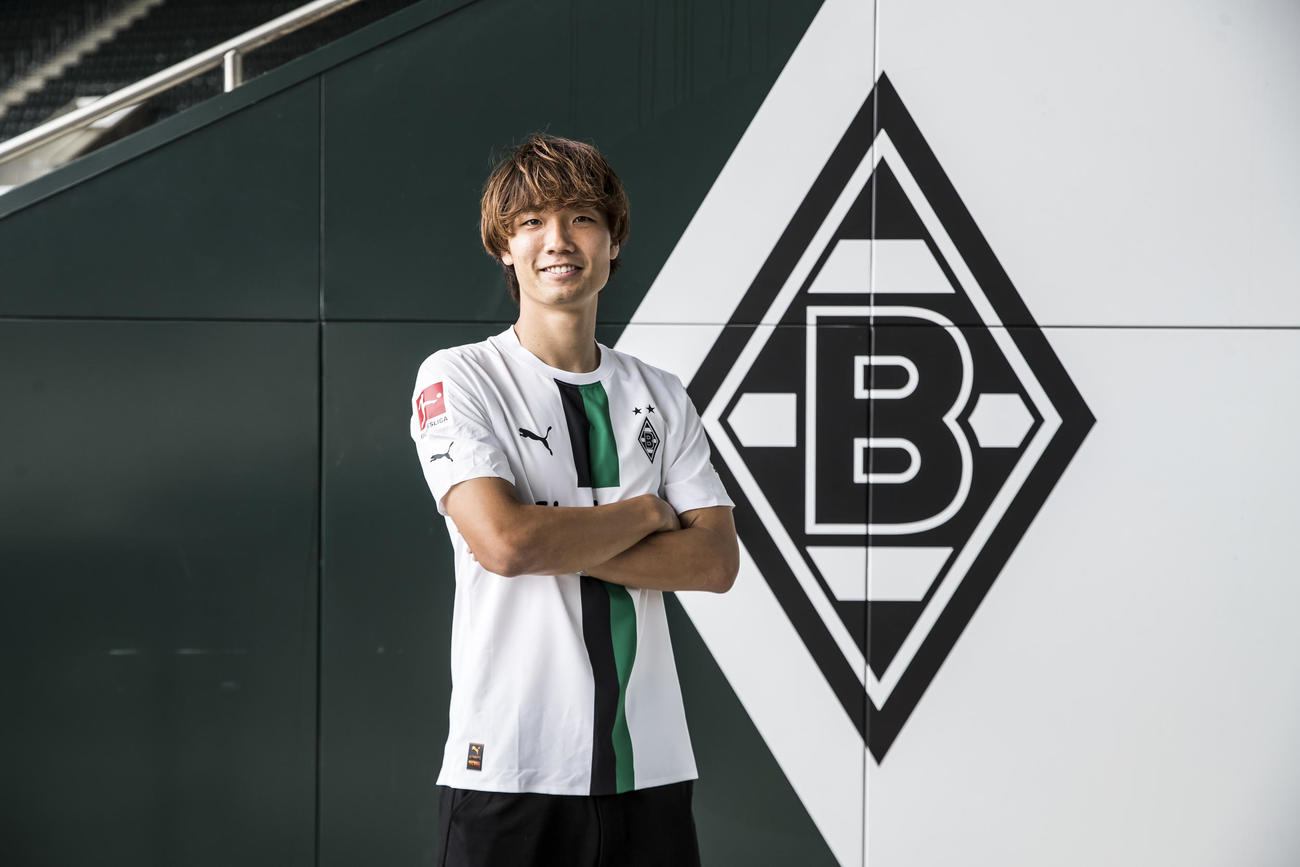 ドイツ1部メンヒェングラッドバッハ入団時の日本代表DF板倉滉（クラブ提供）