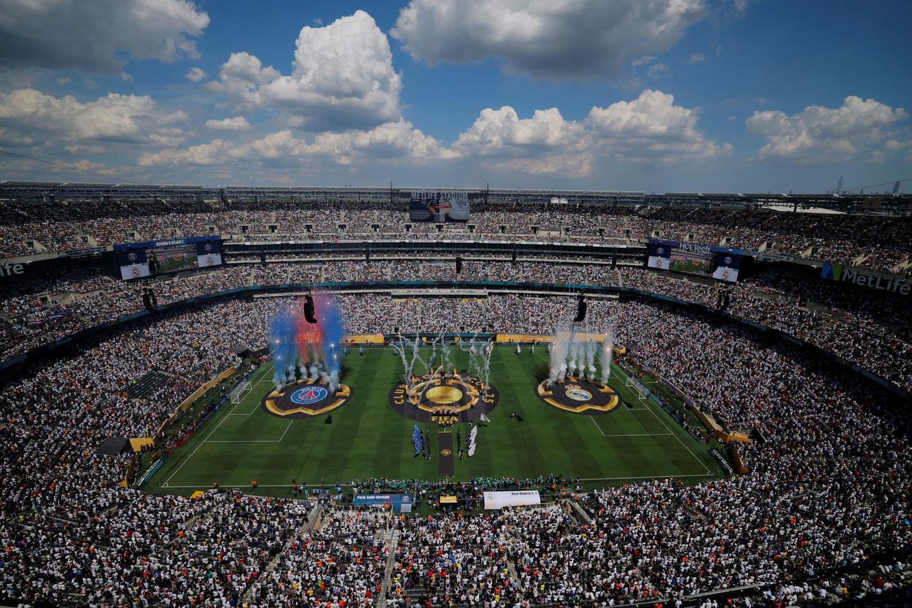 クラブW杯準決勝、パリ・サンジェルマン対レアル・マドリードの試合前のスタジアム（ロイター）