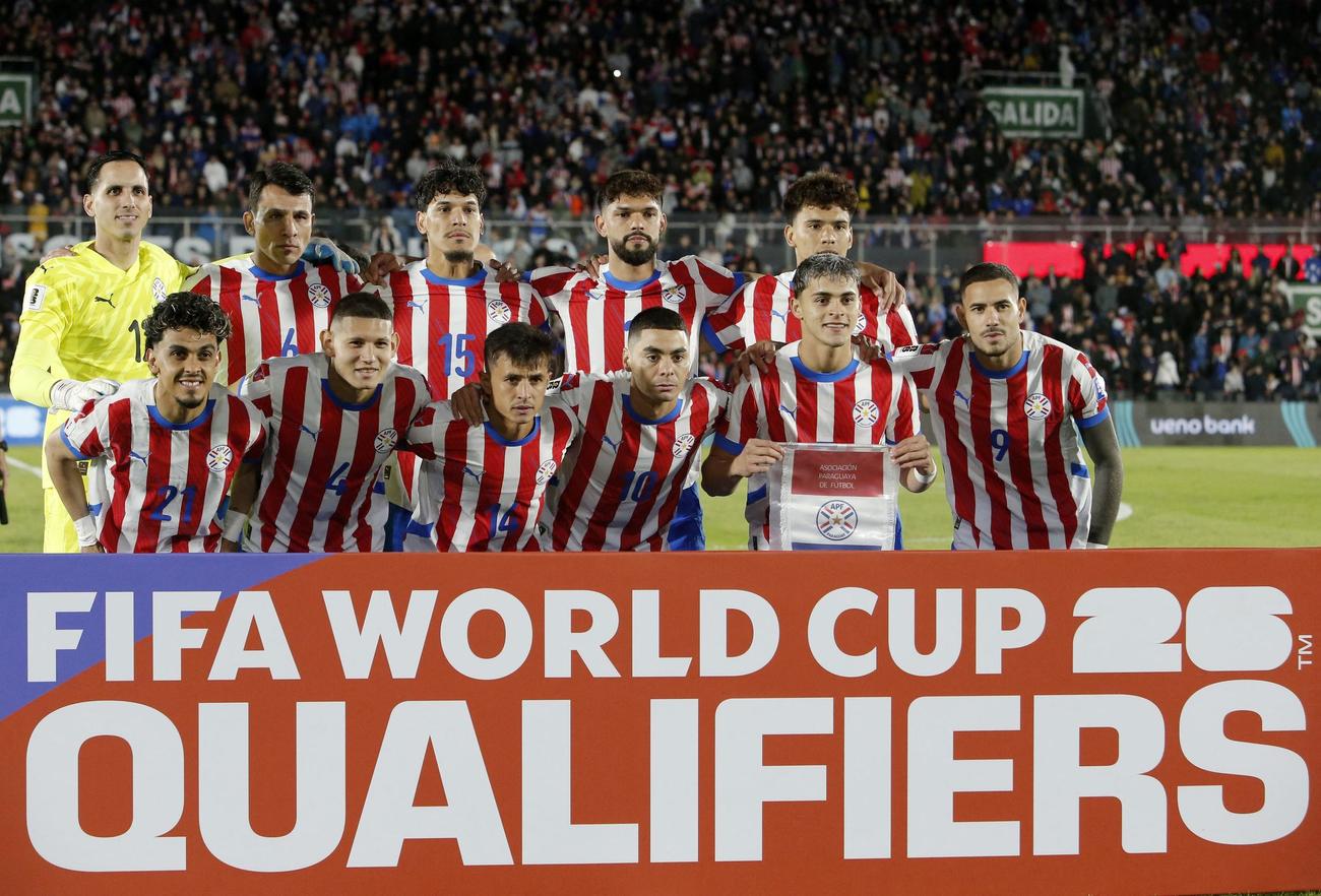 W杯出場を決めたパラグアイの選手たち（ロイター）